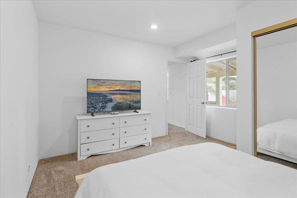 38634 N Shore Drive Property Photo 14