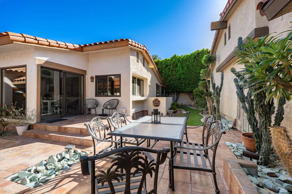 44380 Ontario Court Property Photo 4