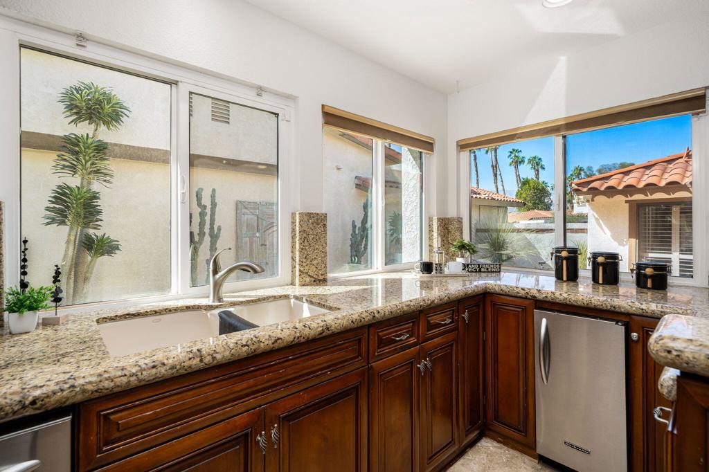 44380 Ontario Court Property Photo 16