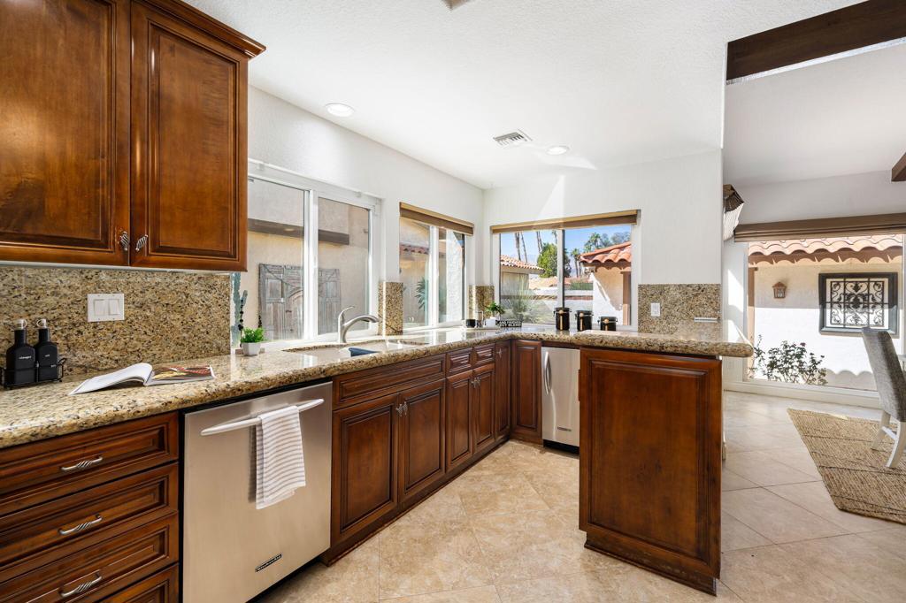 44380 Ontario Court Property Photo 18