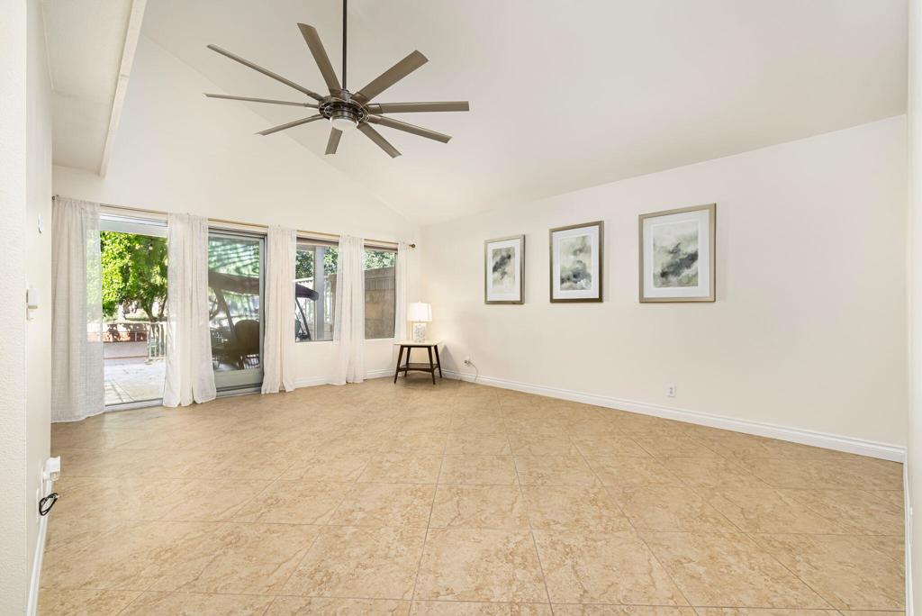 48911 Taylor Street Property Photo 6
