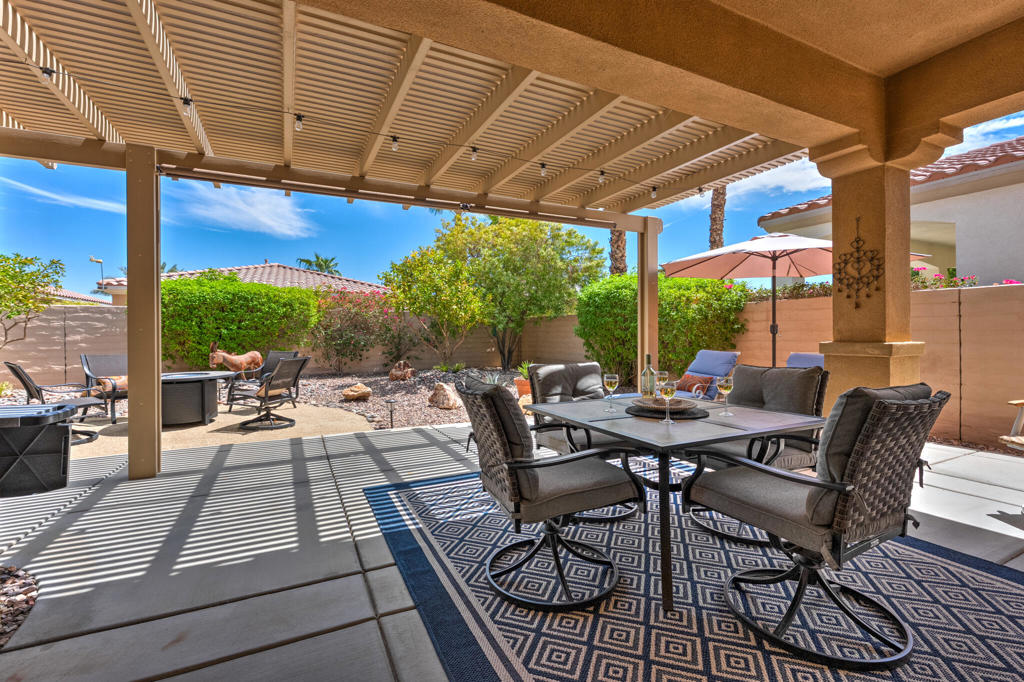 41360 Calle Pampas Property Photo 8