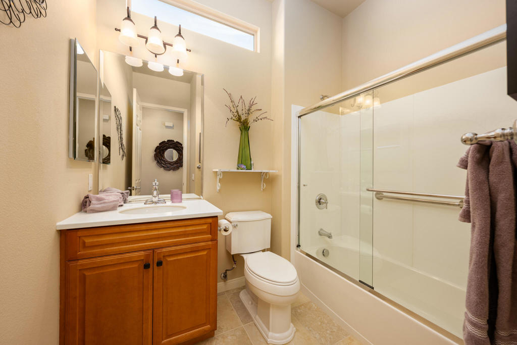41360 Calle Pampas Property Photo 26