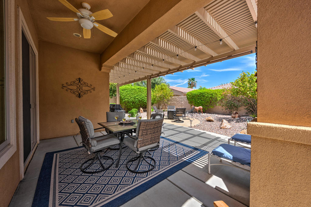 41360 Calle Pampas Property Photo 29