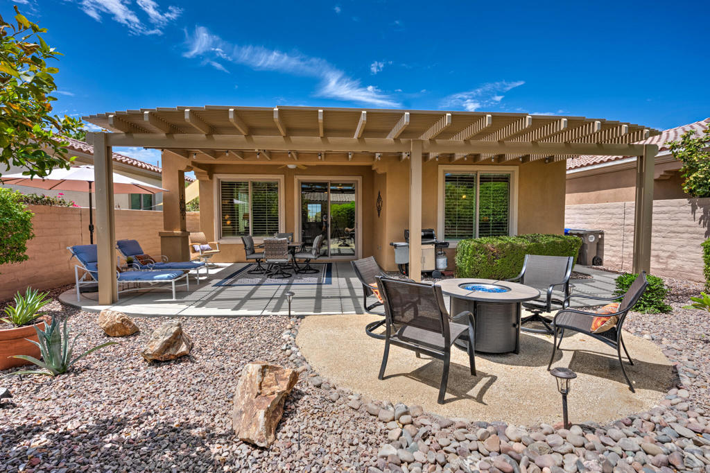 41360 Calle Pampas Property Photo 32