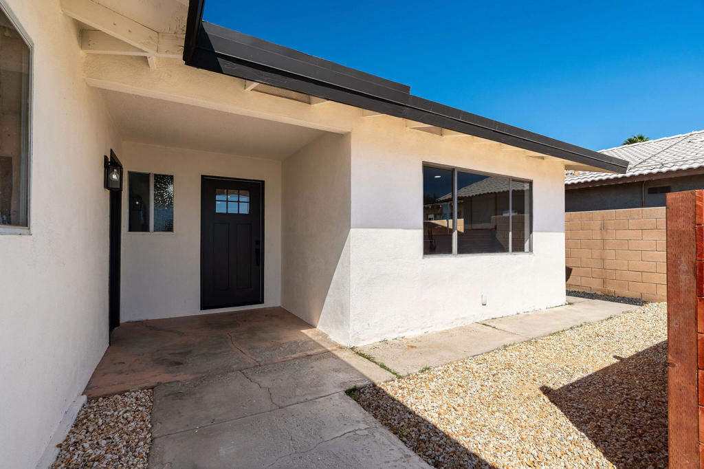 66672 Flora Avenue Property Photo 5