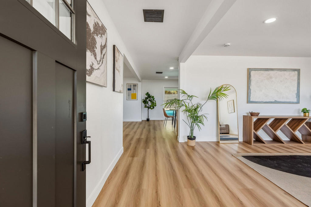 66672 Flora Avenue Property Photo 6