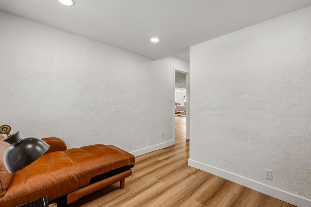 66672 Flora Avenue Property Photo 22