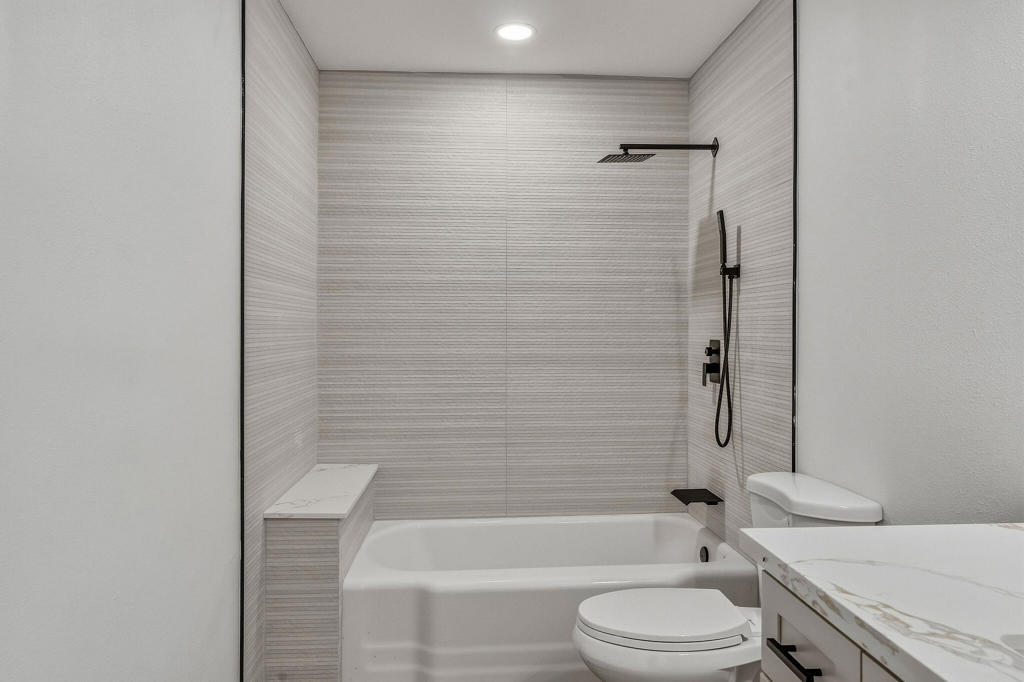 66672 Flora Avenue Property Photo 24