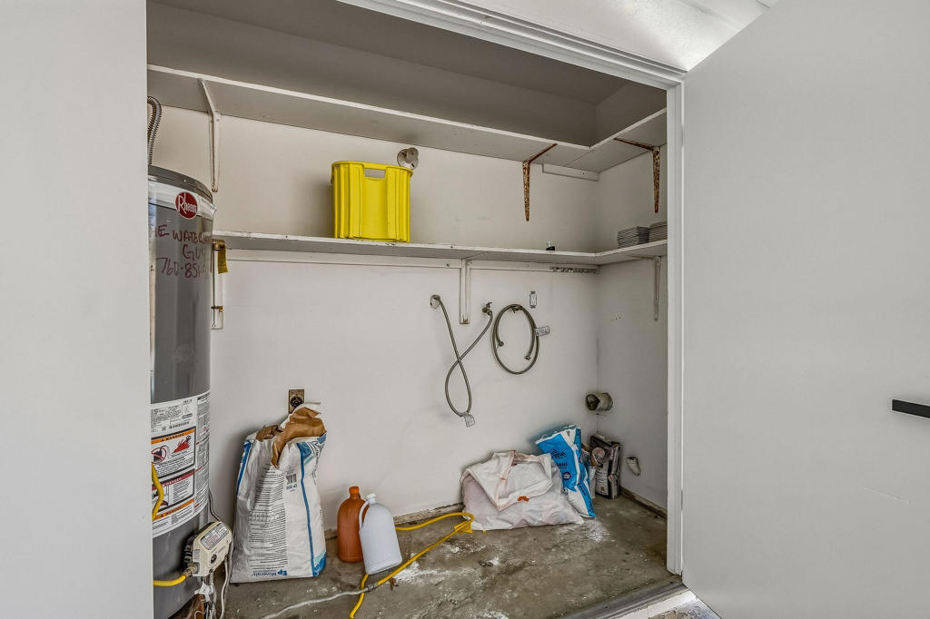 66672 Flora Avenue Property Photo 32