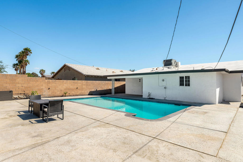 66672 Flora Avenue Property Photo 38