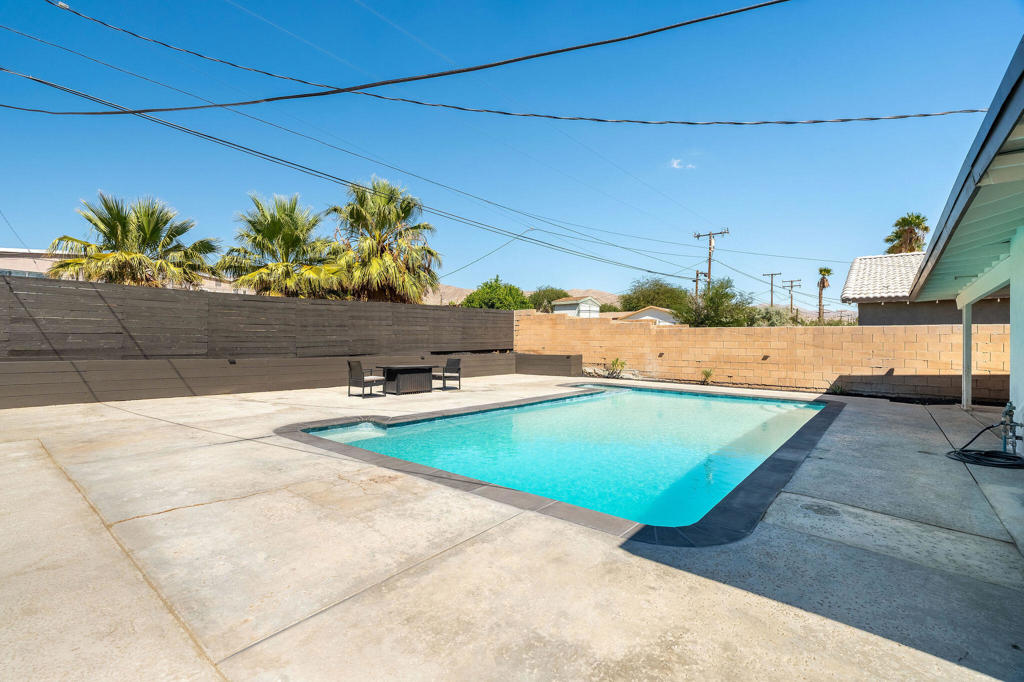 66672 Flora Avenue Property Photo 39