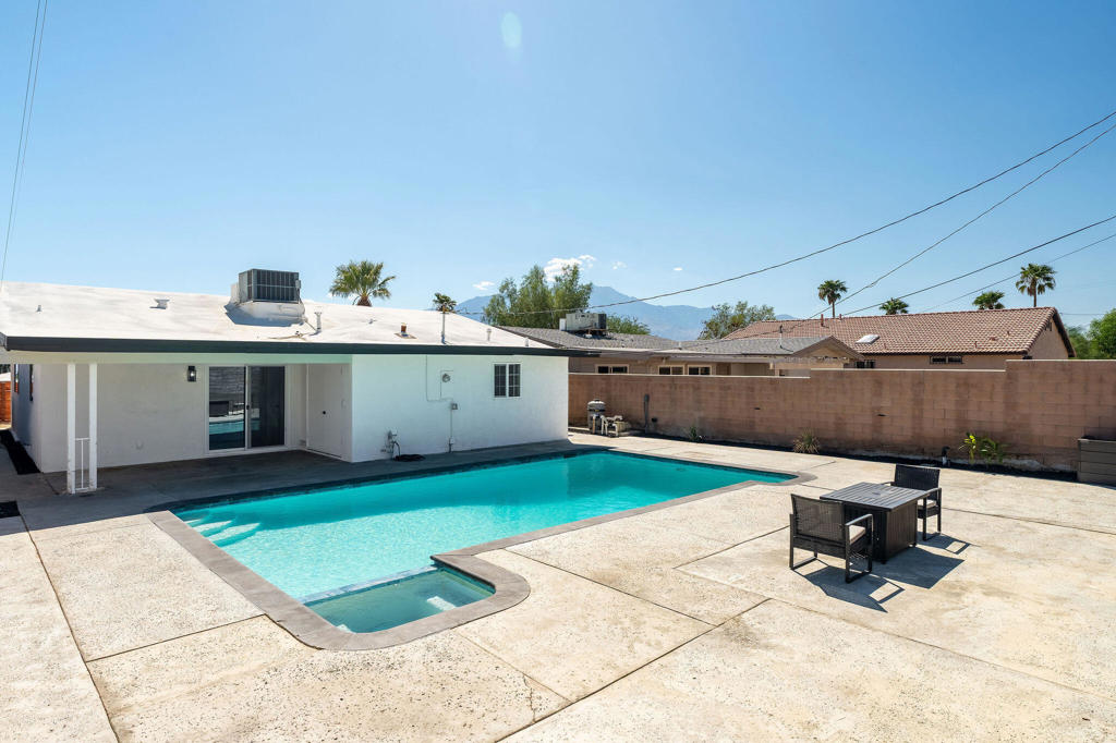 66672 Flora Avenue Property Photo 41