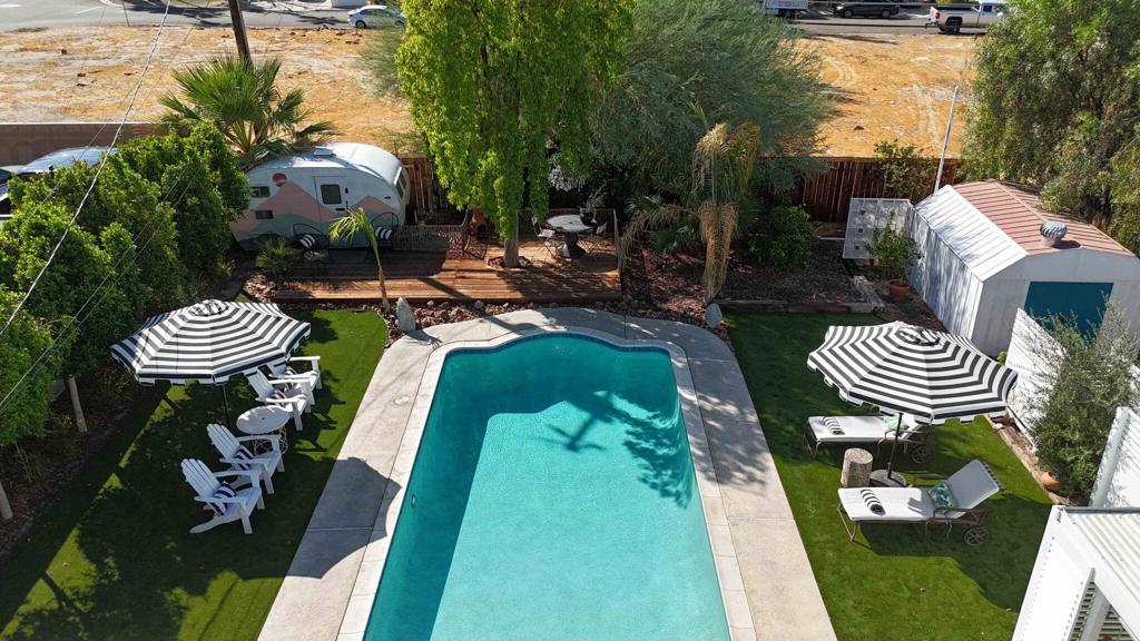 44855 San Jacinto Avenue Property Photo 1
