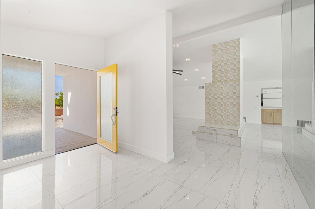72645 Skyward Way Property Photo 5