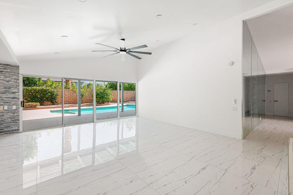 72645 Skyward Way Property Photo 7