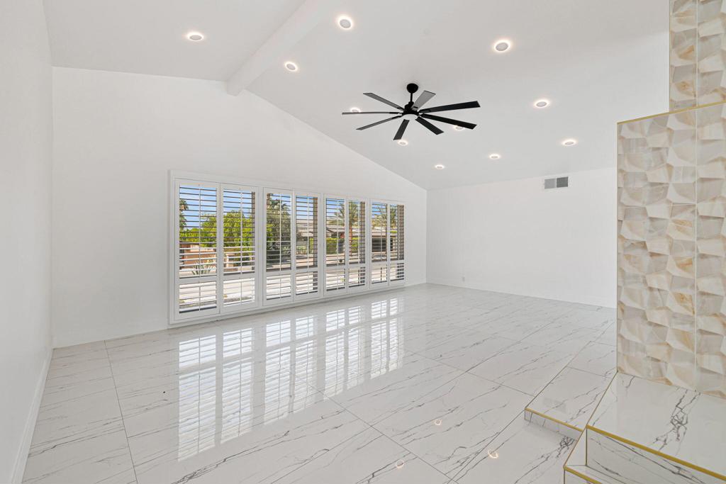 72645 Skyward Way Property Photo 8