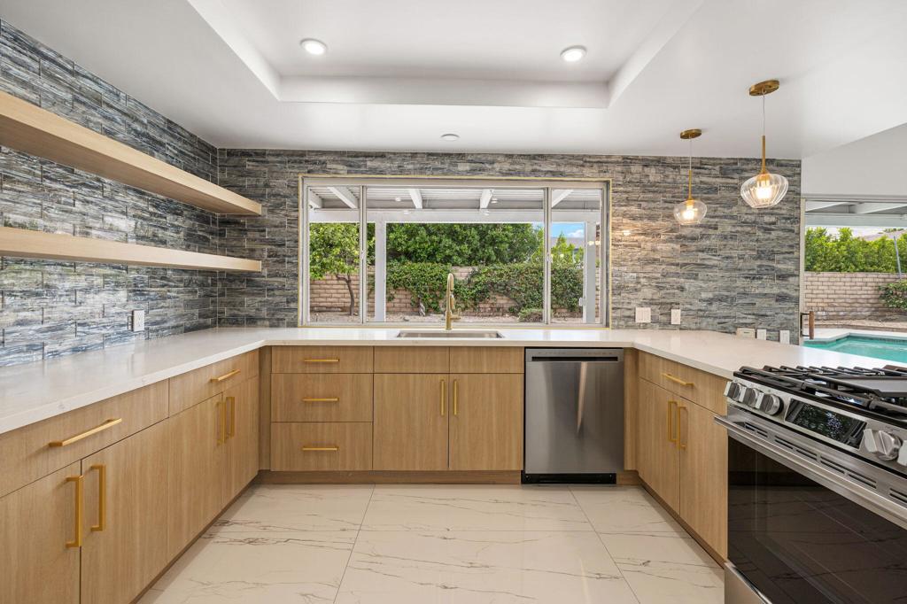 72645 Skyward Way Property Photo 13