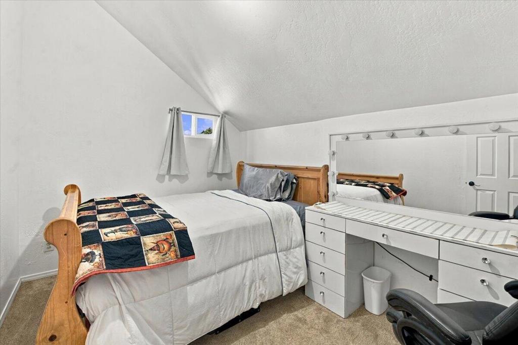 2125 State Lane Property Photo 24