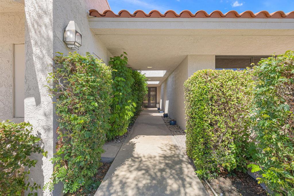 1 Rutgers Court Property Photo 3