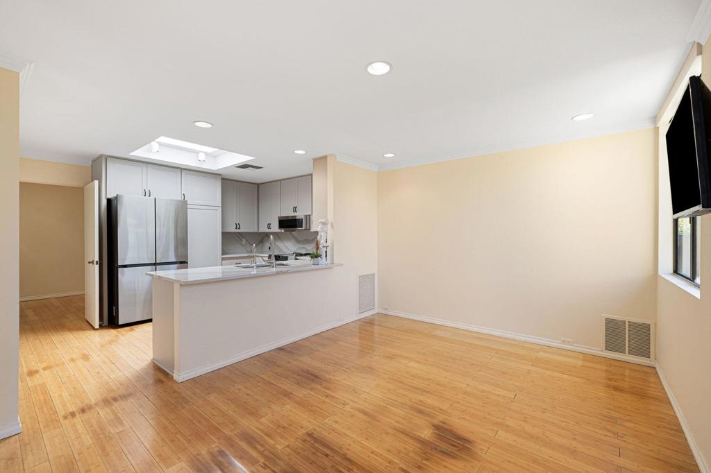 1 Rutgers Court Property Photo 10