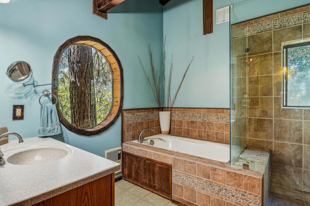 22901 Eagles Nest Drive Property Photo 27