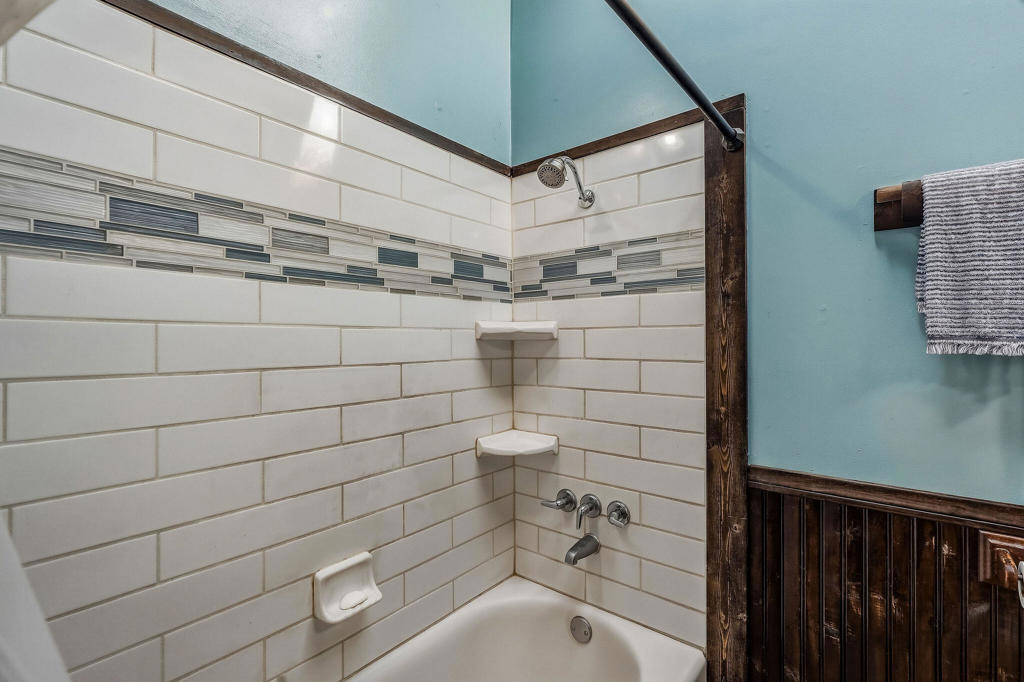 22901 Eagles Nest Drive Property Photo 33