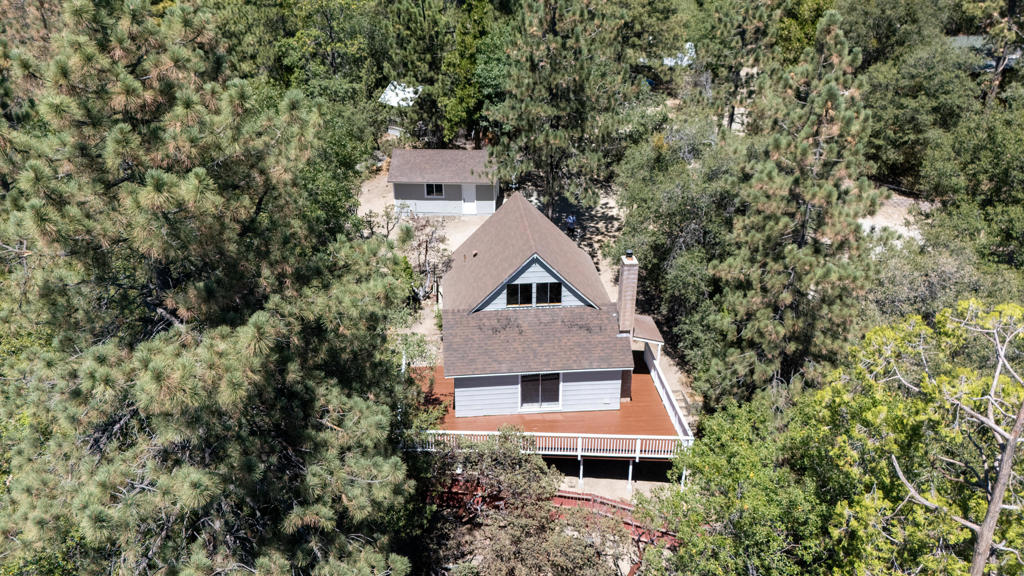 52647 Pine Cove Road Property Photo 2