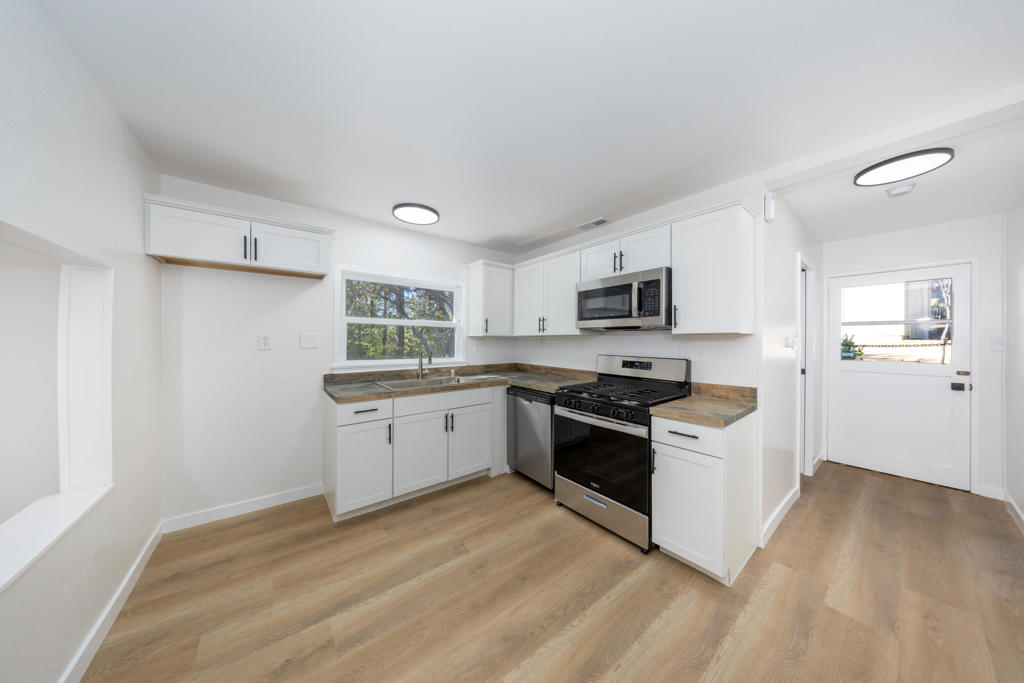 52647 Pine Cove Road Property Photo 7