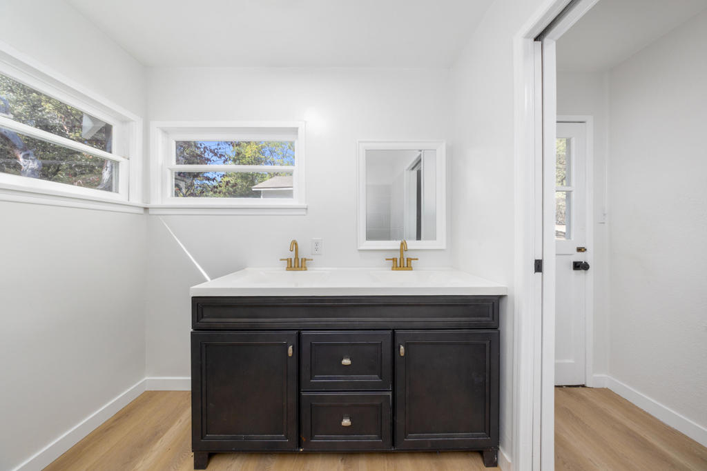 52647 Pine Cove Road Property Photo 25