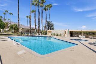 340 Desert Lakes Drive Property Photo 14