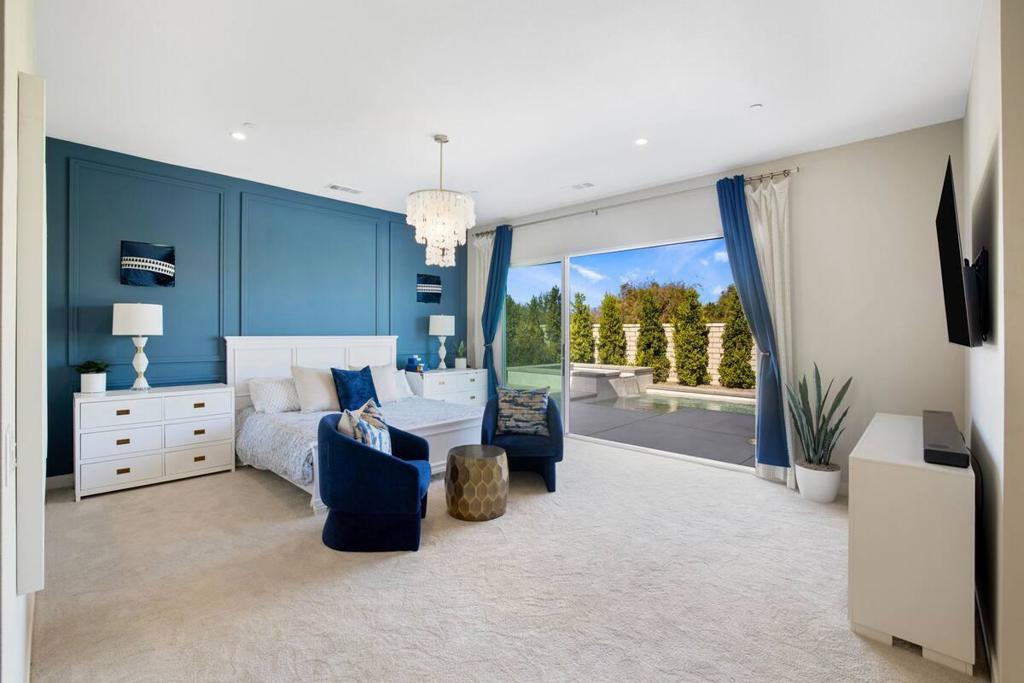 2 Iridium Way Property Photo 8