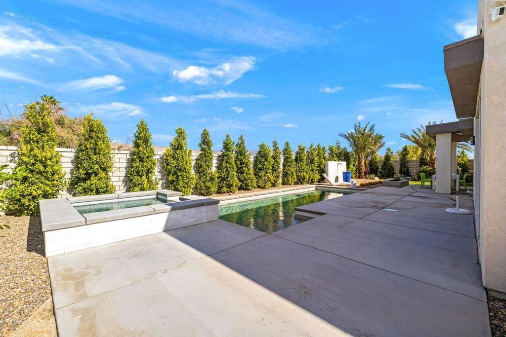 2 Iridium Way Property Photo 13