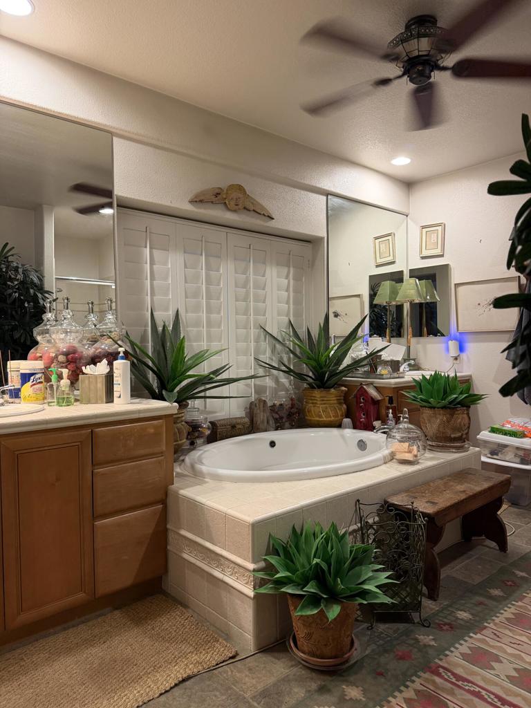 39 Via Amormio Property Photo 9