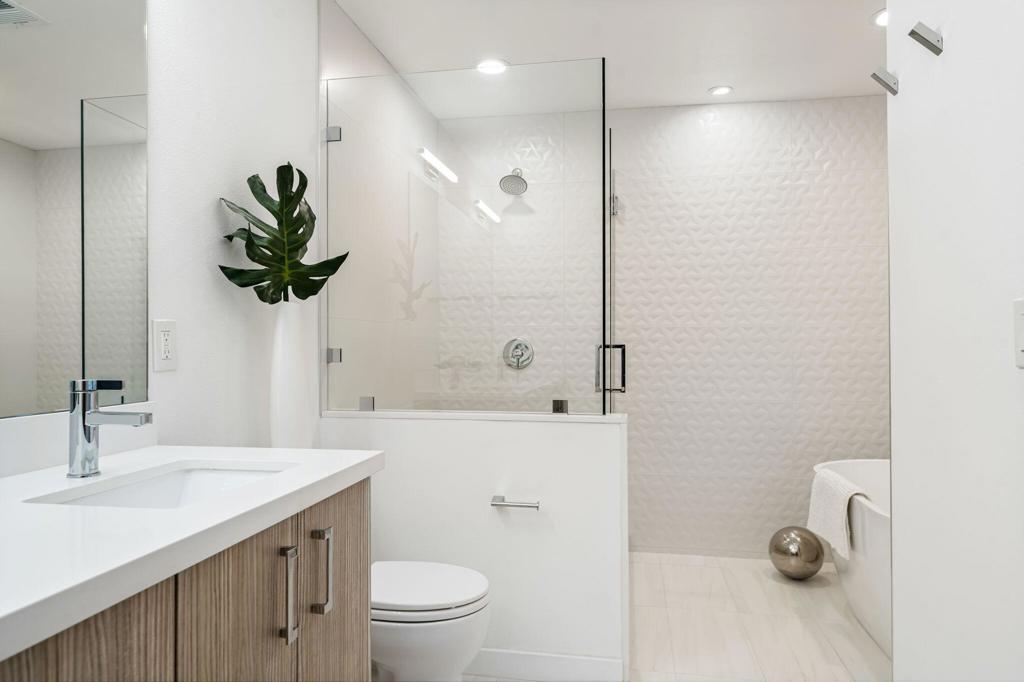 315 Forest Hills Drive Property Photo 3