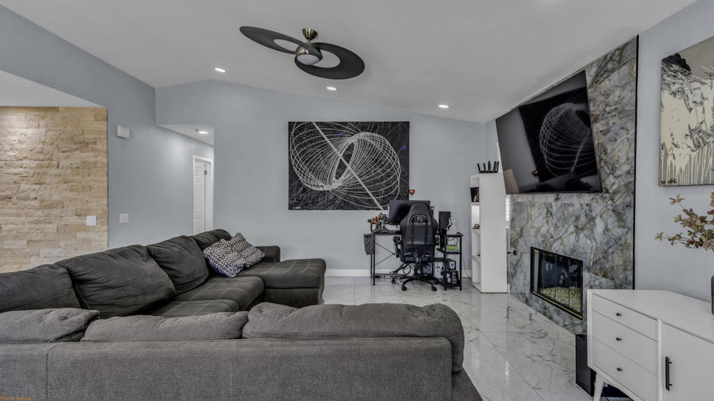 13765 Hermano Way Property Photo 6
