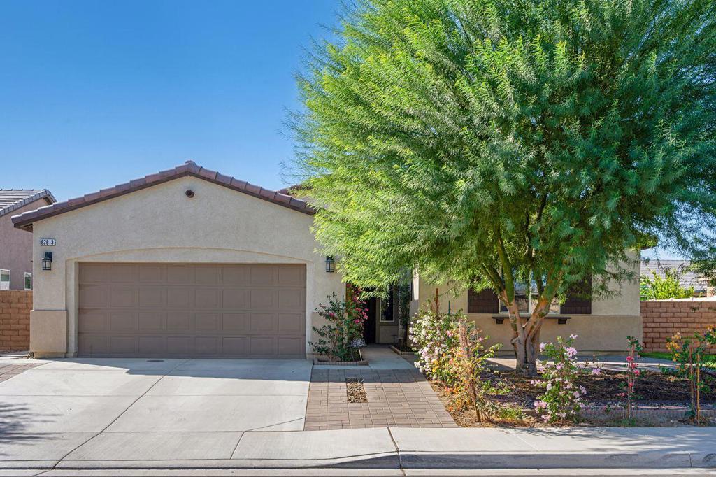 82813 Longfellow Court Property Photo 2