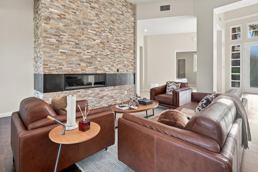 54259 Southern Property Photo 7
