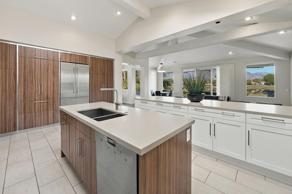 54259 Southern Property Photo 13