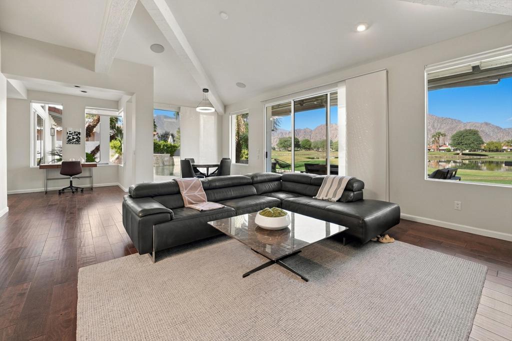 54259 Southern Property Photo 22