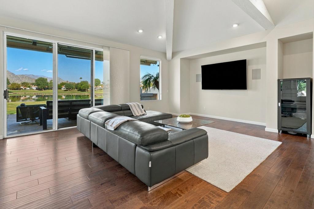 54259 Southern Property Photo 23