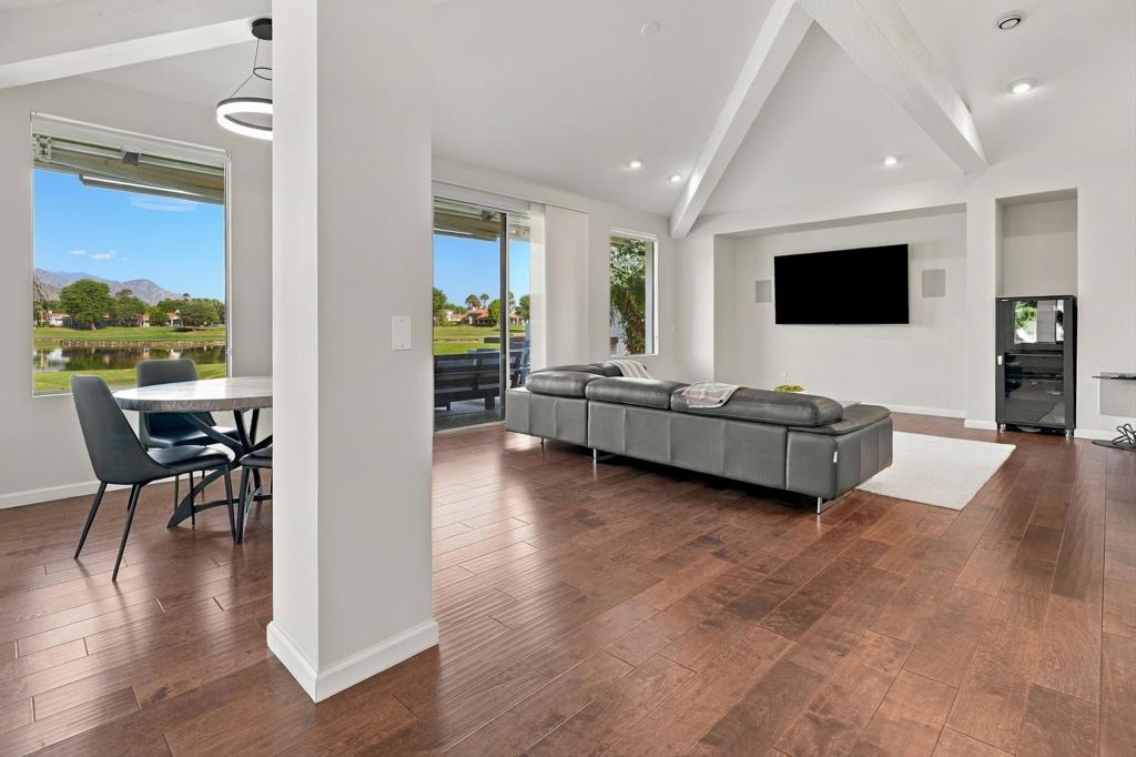 54259 Southern Property Photo 28