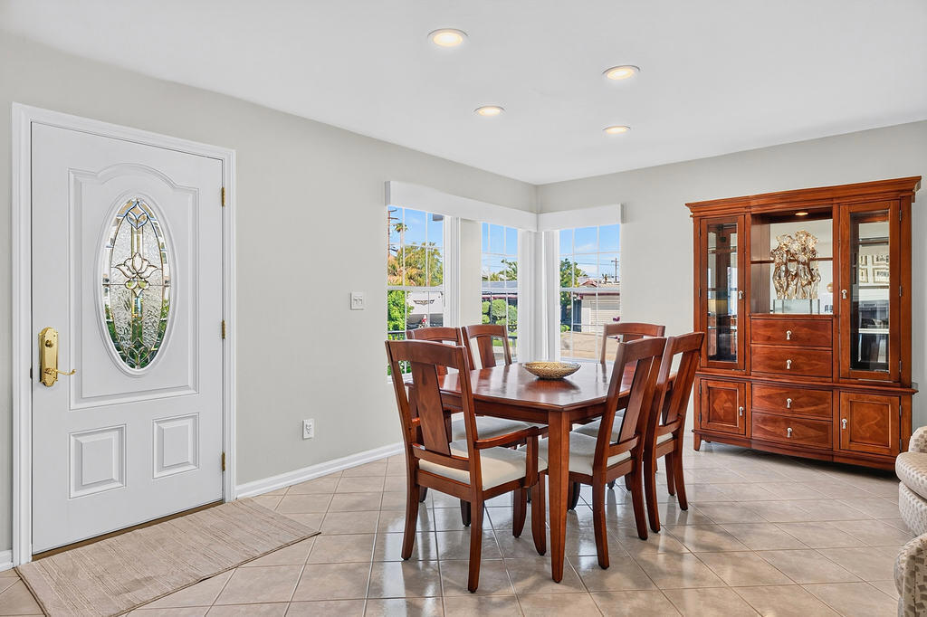 39140 Paradise Way Property Photo 8