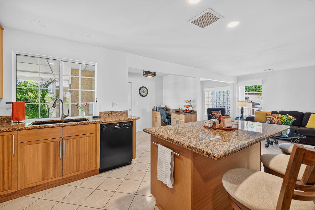 39140 Paradise Way Property Photo 10