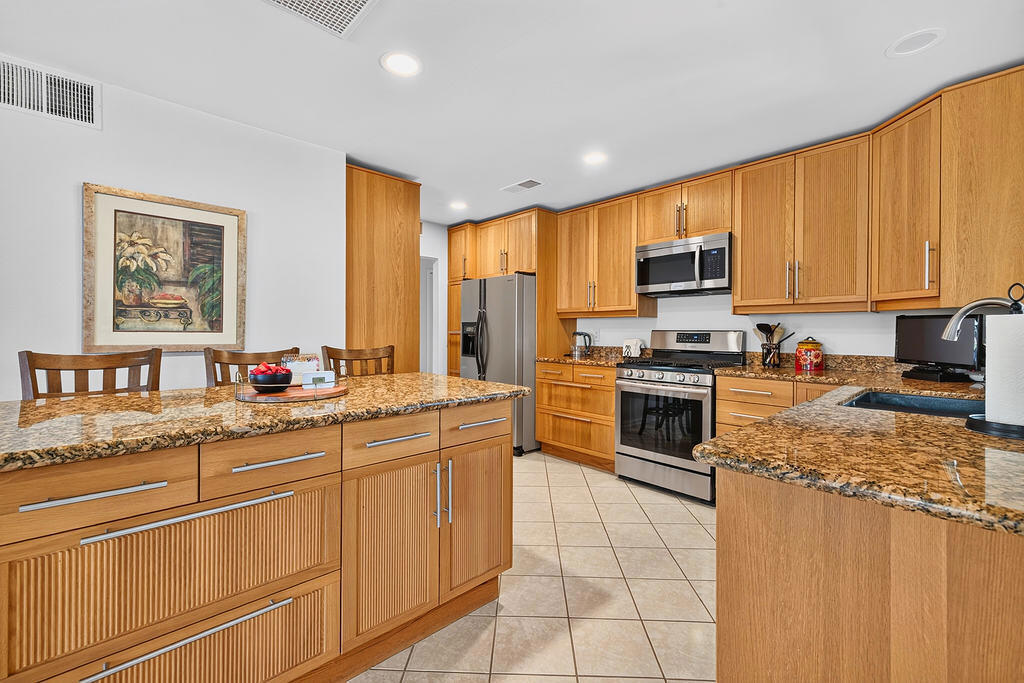 39140 Paradise Way Property Photo 12