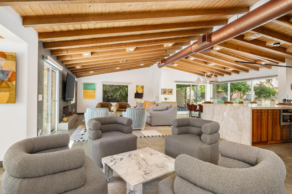 623 W Chino Canyon Road Property Photo 4