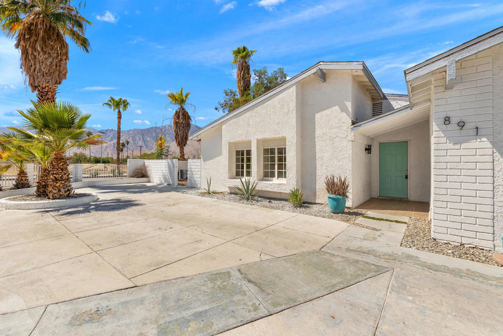 891 El Placer Road Property Photo 1