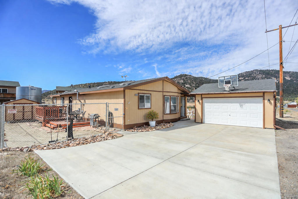 45395 7th Street Property Photo 1