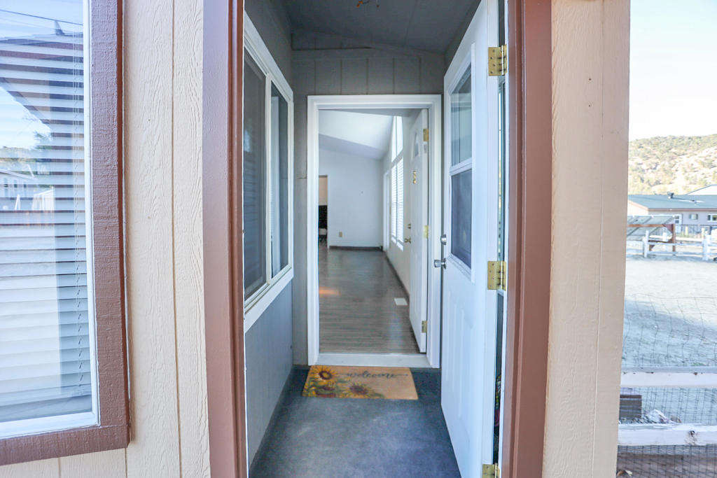 45395 7th Street Property Photo 8