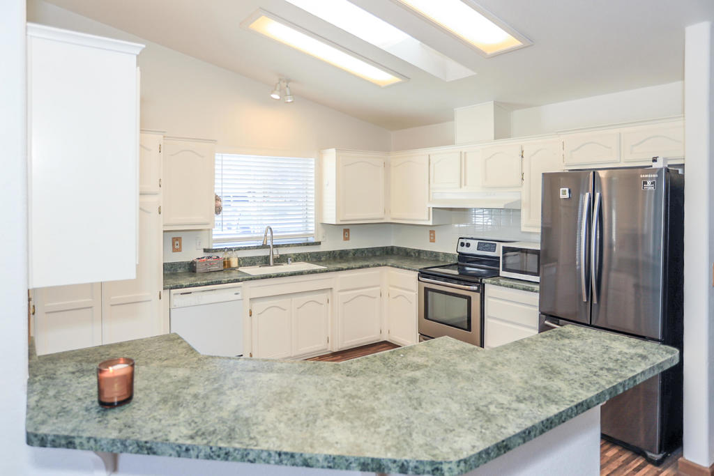 45395 7th Street Property Photo 10